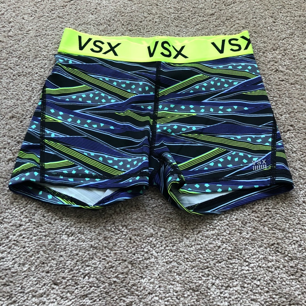 NWOT “The Player” hot short